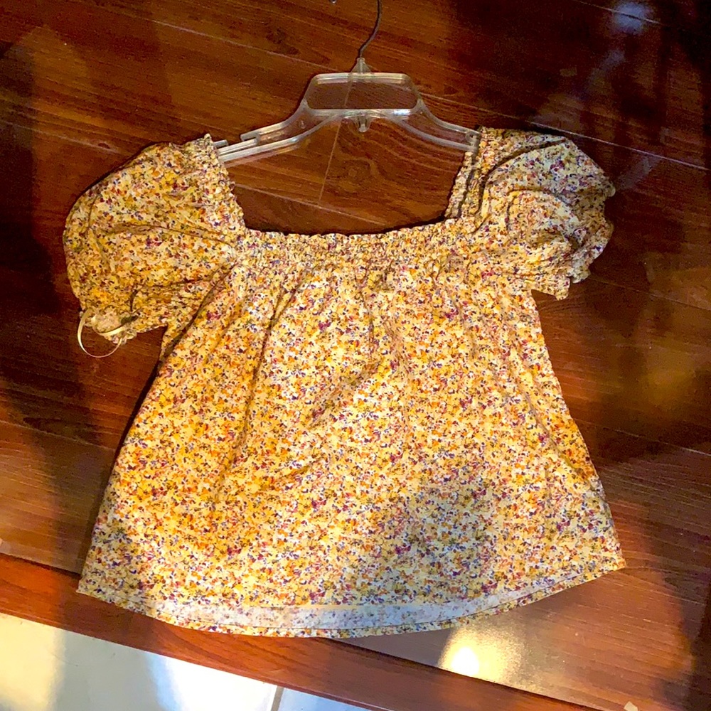 Abercrombie and Fitch top